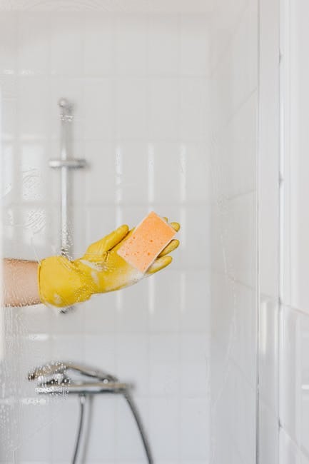 deep cleaning a bathroom deep cleaning a bathroom