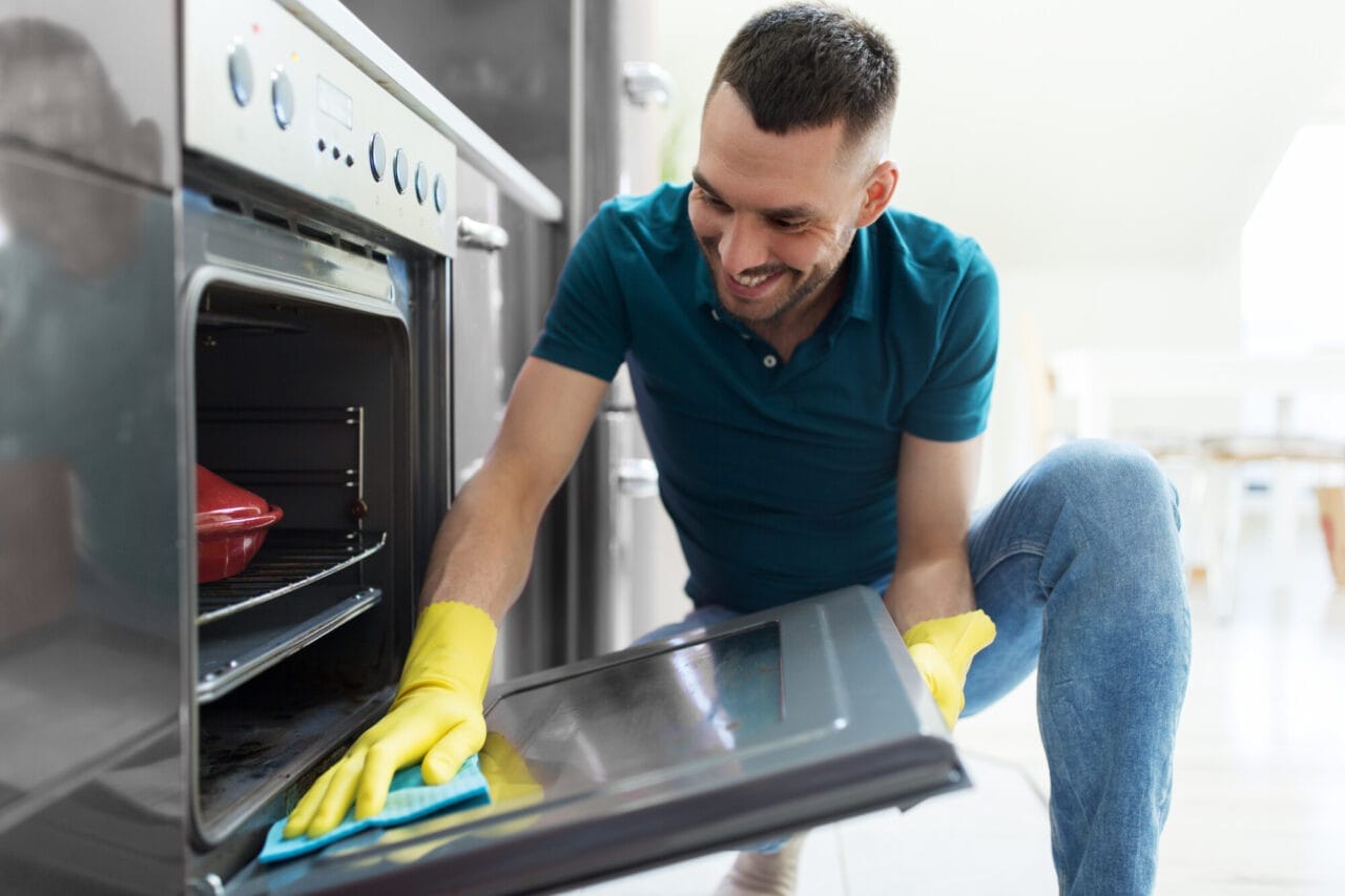 how to clean an oven door